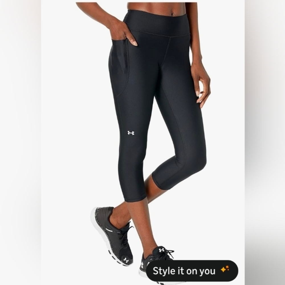 Under Armour Women's HeatGear Mid No-Slip Waistband Pocketed Capri